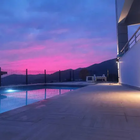 Charming With Fascinating View In Appartement Fethiye